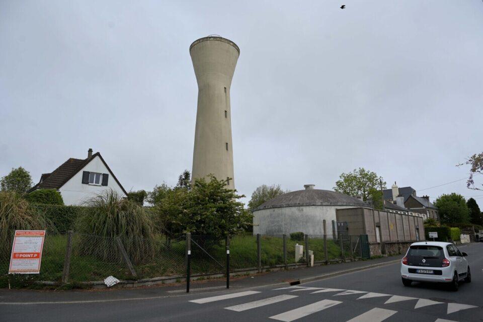 Qui veut acheter un ch�teau d�eau � Cherbourg-en-Cotentin ?